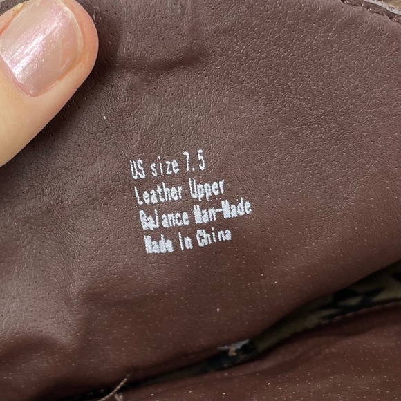 Very Volatile brown suede cowgirl style boots - Picture 10 of 14